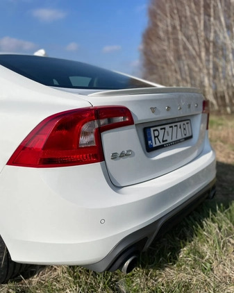 Volvo S60 cena 73500 przebieg: 132000, rok produkcji 2018 z Rzeszów małe 172